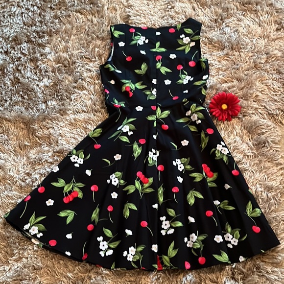 OWIN Cherry Vintage-Style High-Neck Dress - Picture 4 of 10